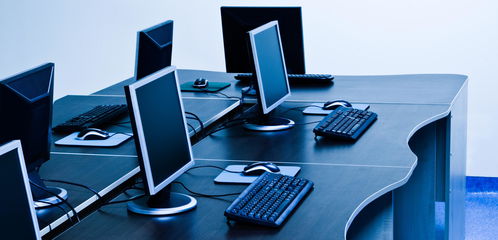 千元预算打造游戏主机 挑战吃鸡与3A大作的极限可能